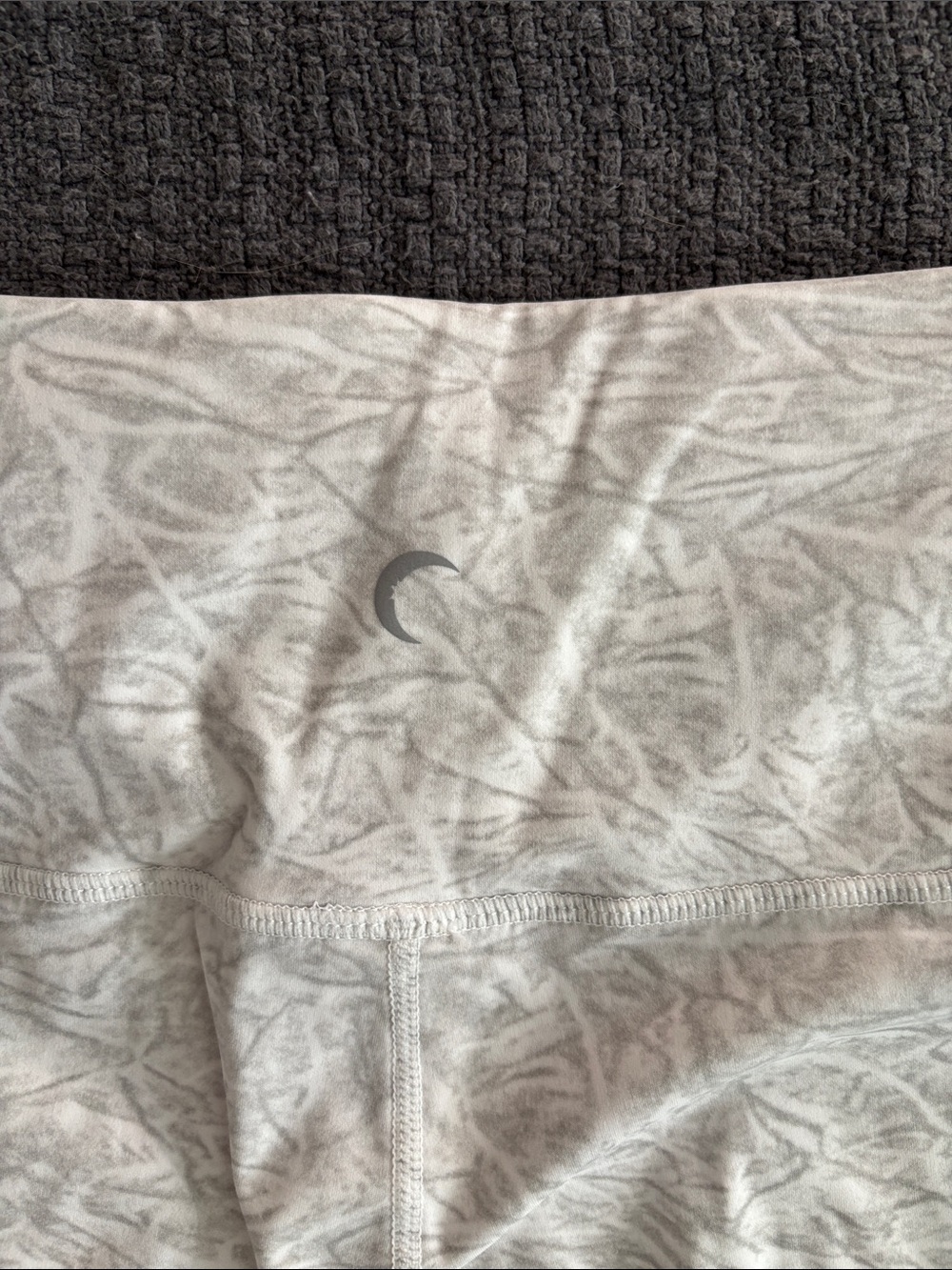 ZYIA active women’s Light Gray Printed Stretch Leggings - Picture 4 of 6